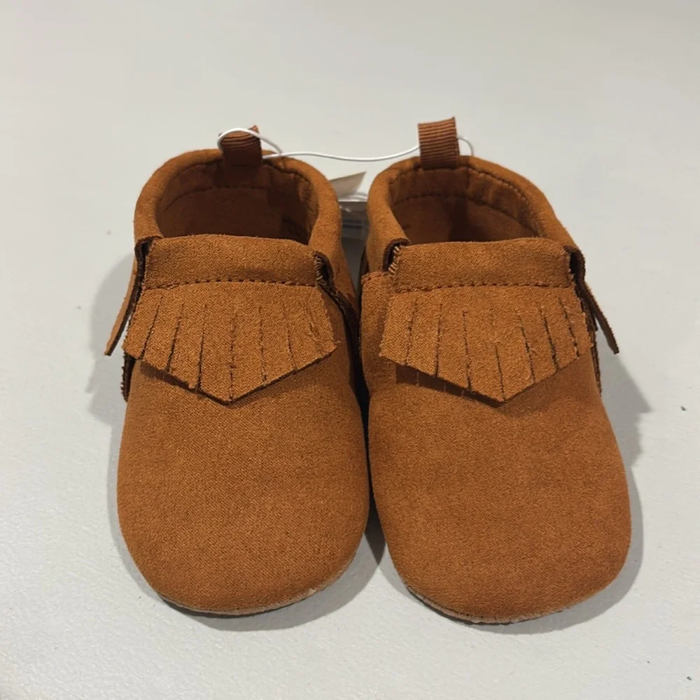 NWT Old Navy Baby Unisex Faux-Suede Moccasin Booties (Size 6-12 Months)